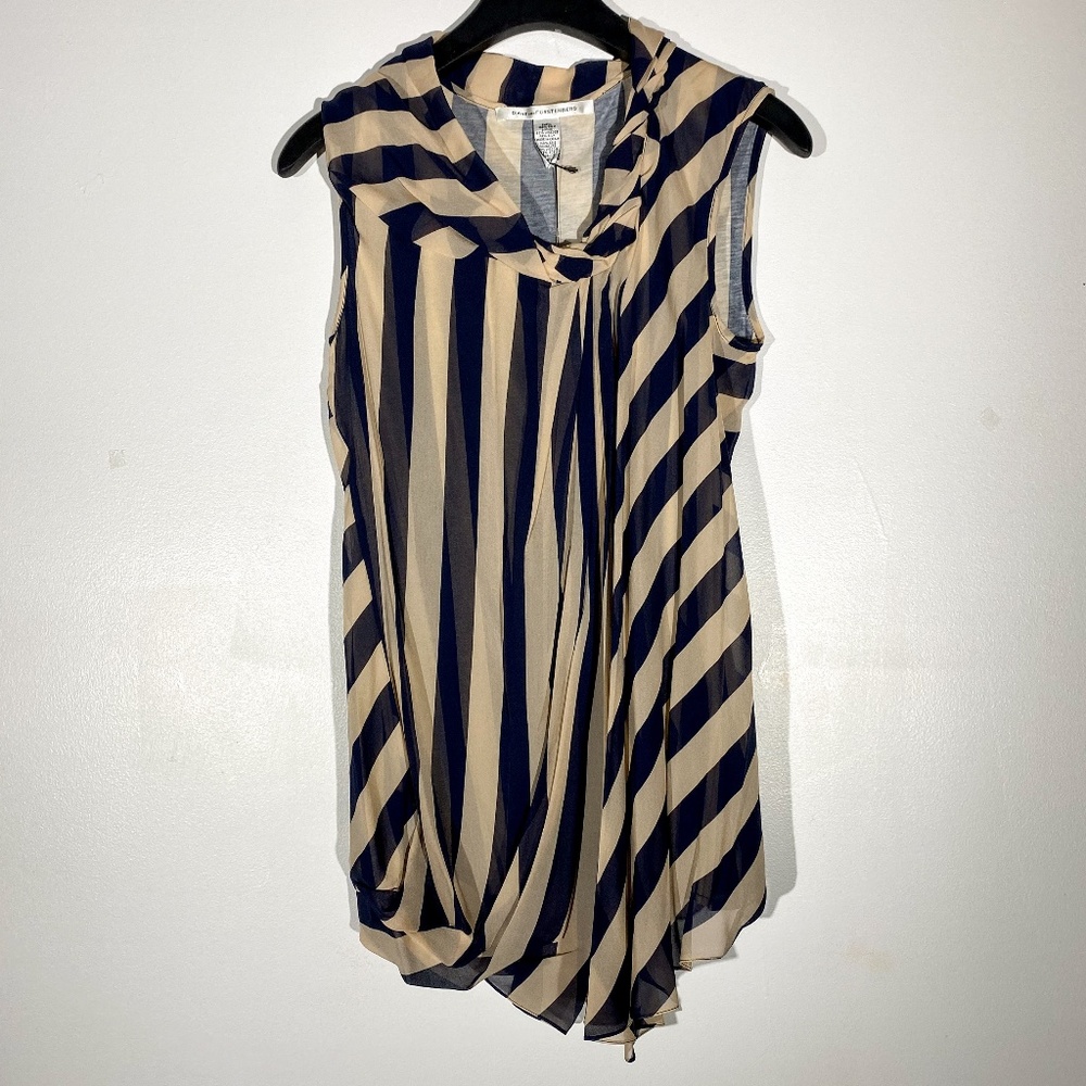 NWT Diane von Furstenberg silk top small